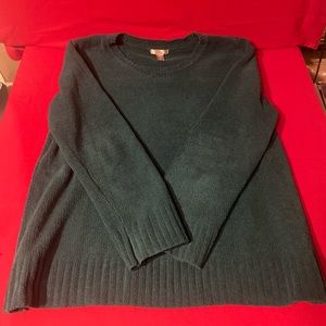 Woman’s White Stag 100% Polyester Forest Green Top